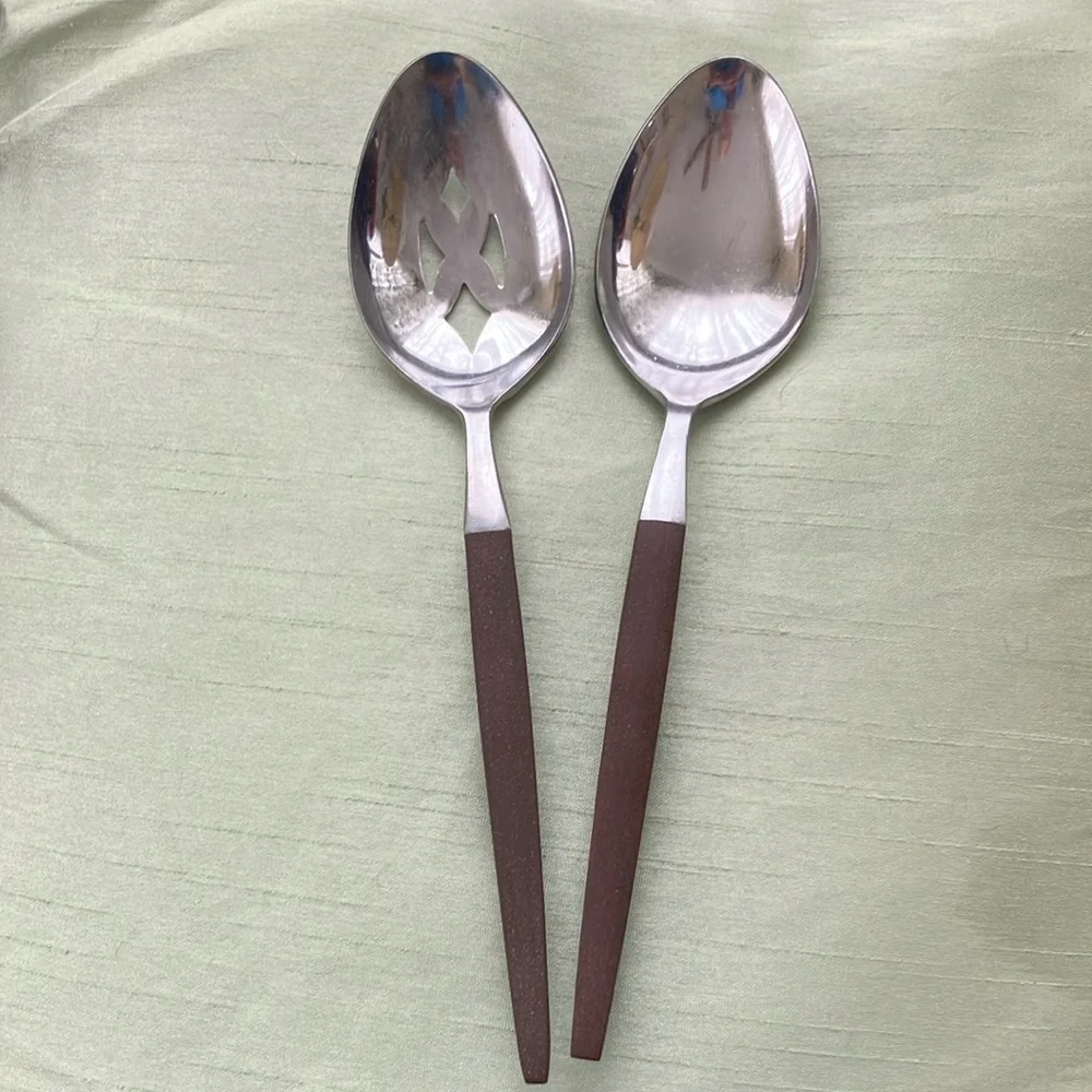 Vintage Ekco Eterna Canoe Muffin 2 pc Elegant Faux Rosewood Handle SERVING SET
